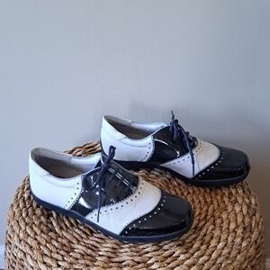NWOT Tehama Womens White/Patent Navy Leather Dry Golf Oxford Style Shoes S-7